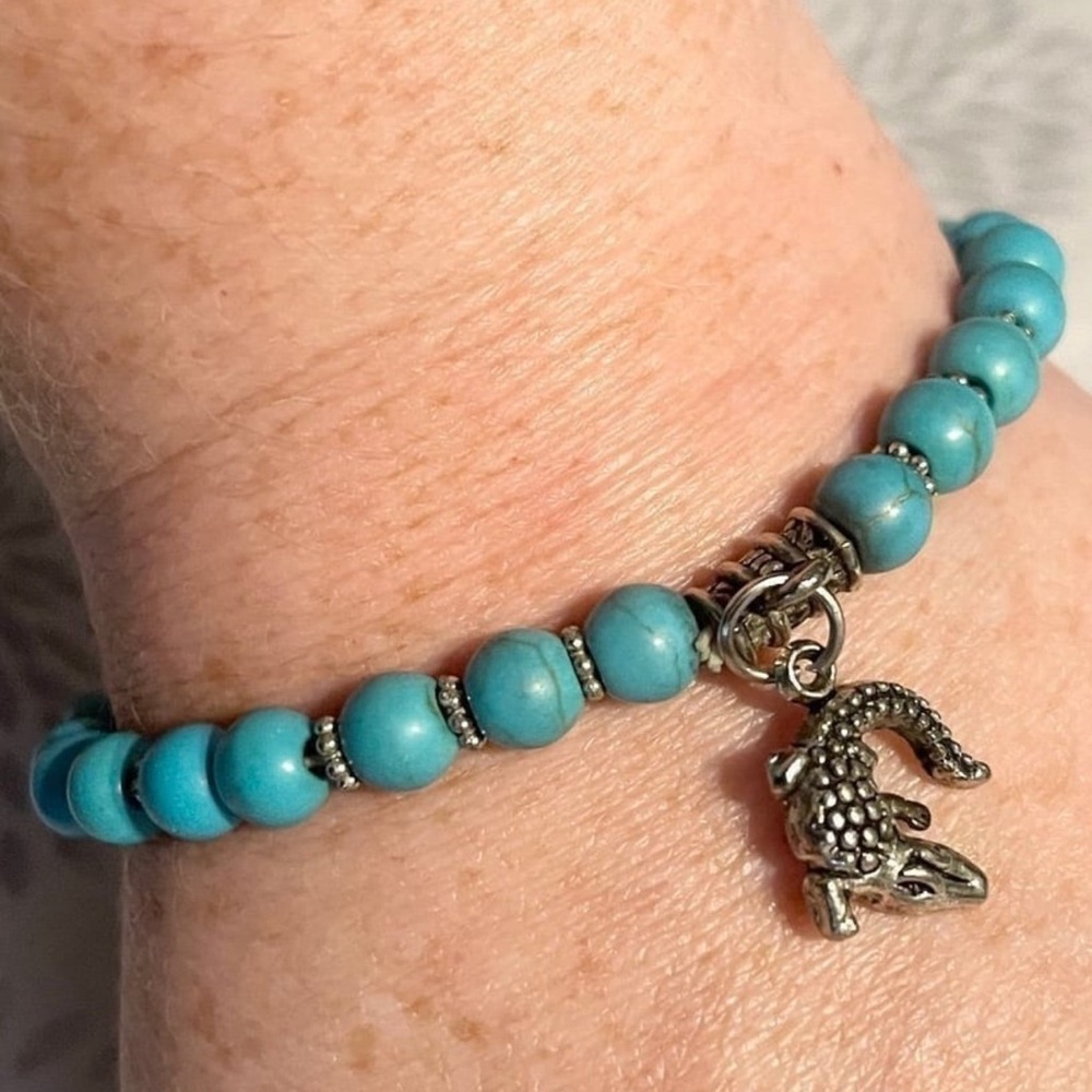 ⭐️ Alligator Bracelet